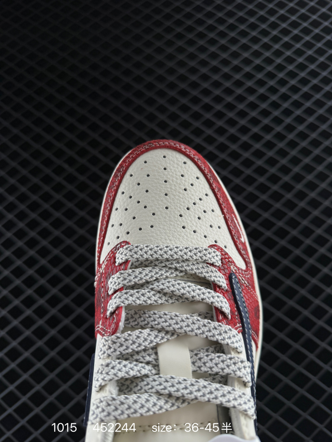 Travis Scott x Air Jordan 1 ” Reverse Mocha “